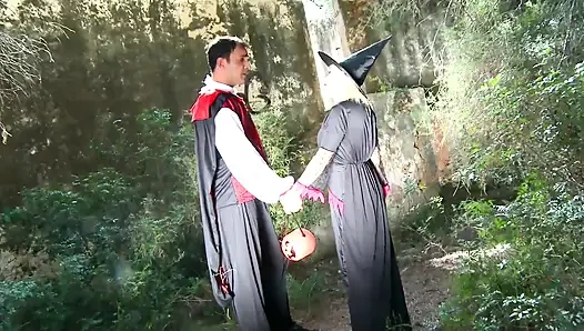 The witch Gina can not only ride the broom