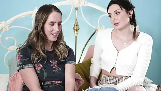 Khusus orang dewasa - charlotte sins yang patah hati mengaku suka banget sama cadence lux & mohon orgasme lesbiannya