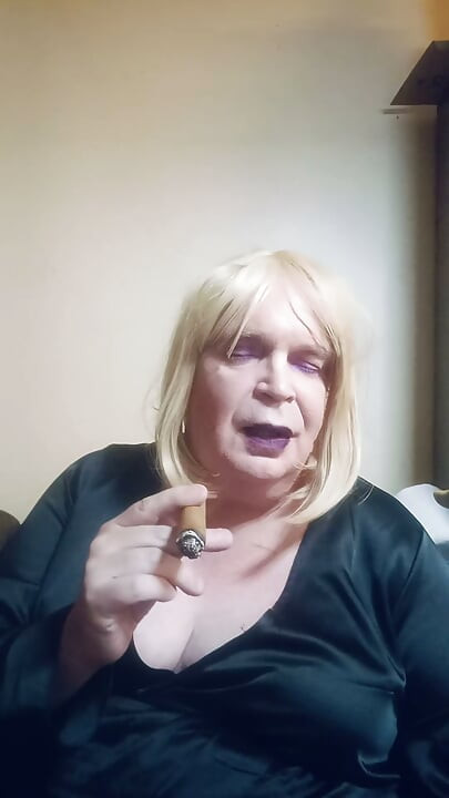 Part 5 - BBW TV discussing her many years in the BDSM and Kink world