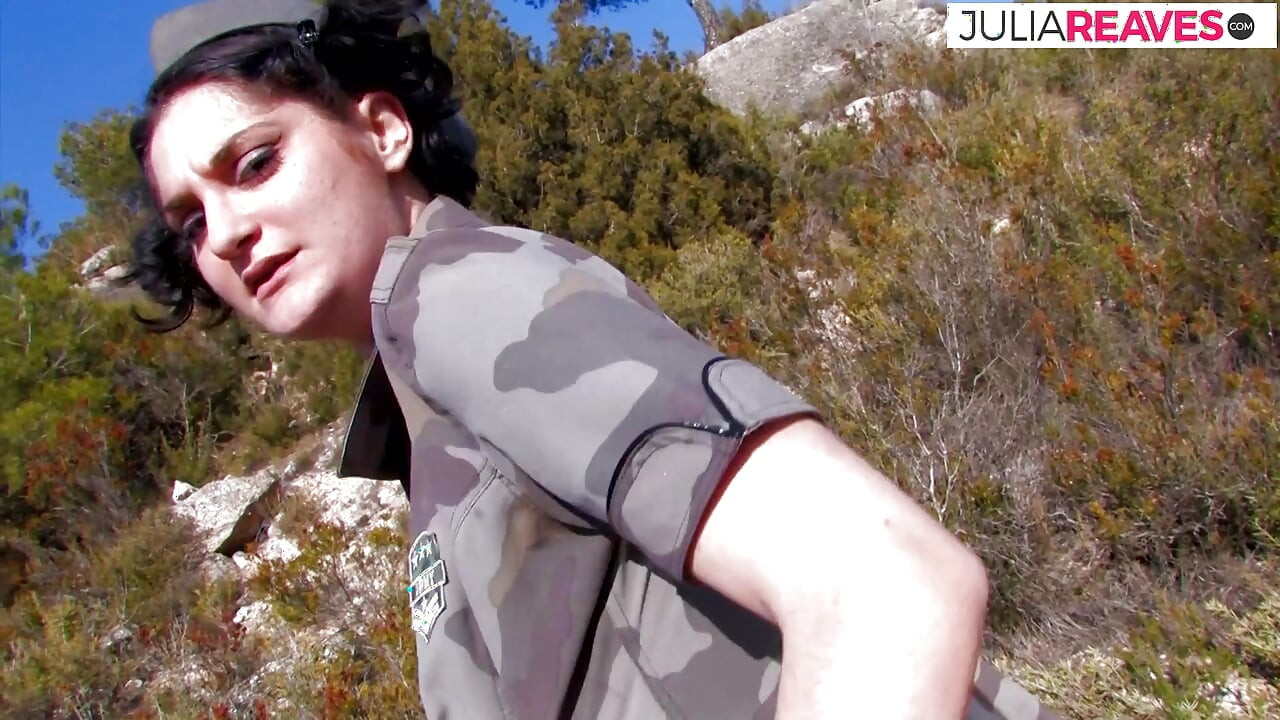 Heißes schätzchen reitet kollegen, schwanz nach dem wandern