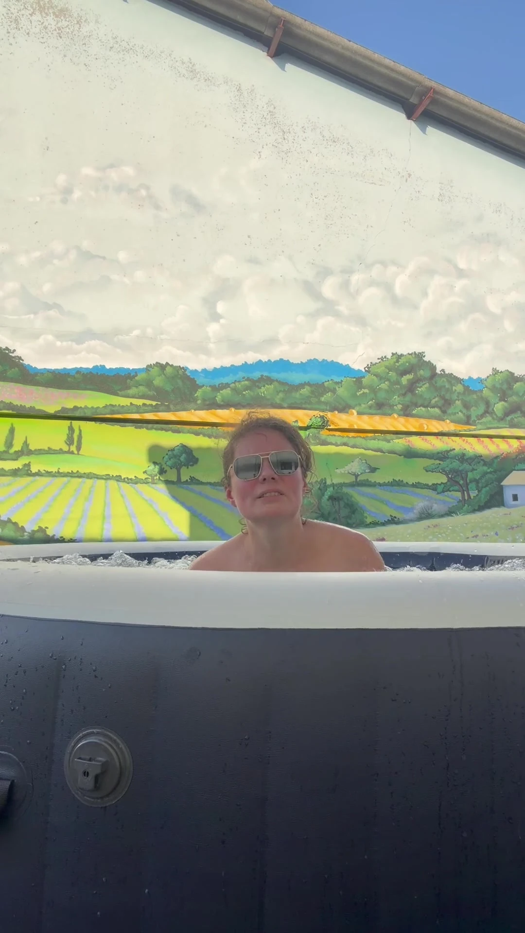 Mym fans: Dirty talk faucettes in the jacuzzi