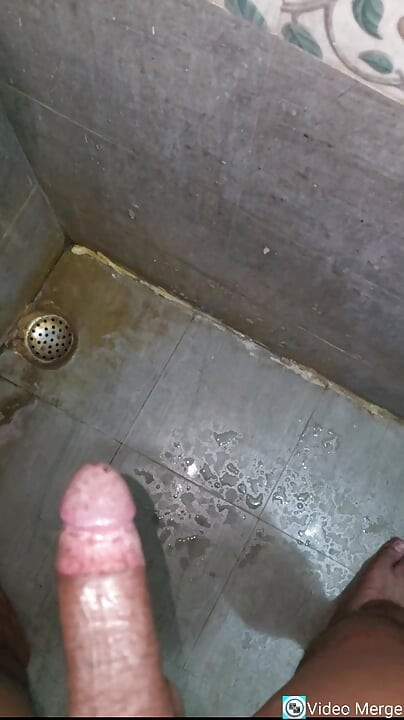 It was a lot of fun to punch with black cock and a lot of cum came out