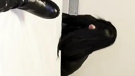 Dominatrix'te sissy'mi emmek ve her pozisyonda iyi sevişmek iyi olur