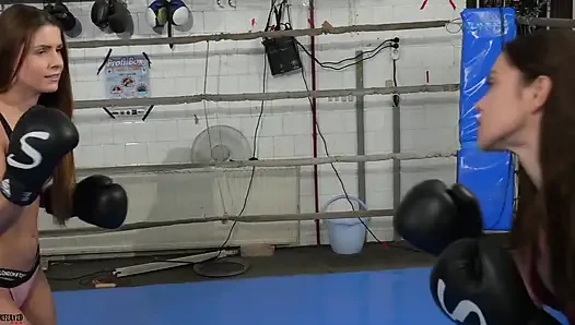 Orsi vs alyssa - pertarungan tinju seksi di atas ring