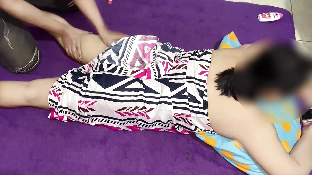 Massaged by my personal driver until it makes me aroused