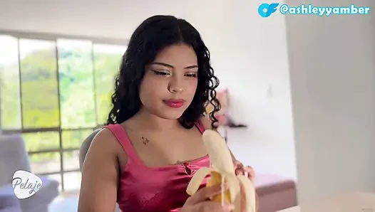 Ashley amber: yeni takıntım - bu muzla ne yaptığına bak