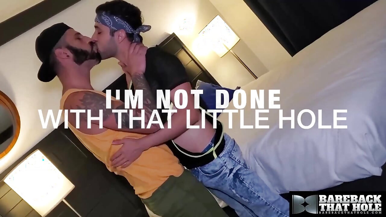 Barebackthathole Jesse Ferrer Takes a Good Fuck From Romeo Davis