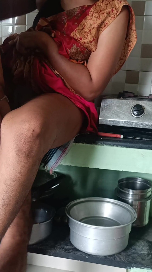 house wife suck neighbour in kitchen when husband not there in home | Clip 1