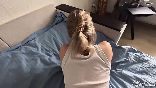 Üvey baba eve döndüğünde şok oldu