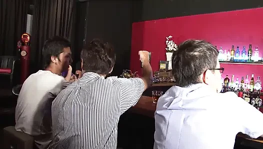 Азиатский групповой секс, смотреть и смотреть