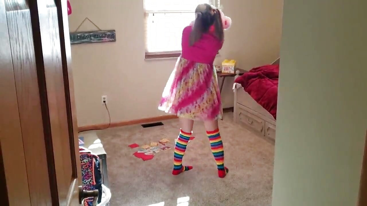 Stepbrother fucks his stepsister while parents are away