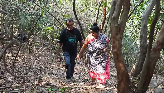 Gadis Desa Ini Ditemukan Di Hutan