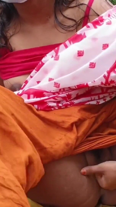 Viral sexy video of a Bangladeshi stepdad and stepdaughter | Clip 1