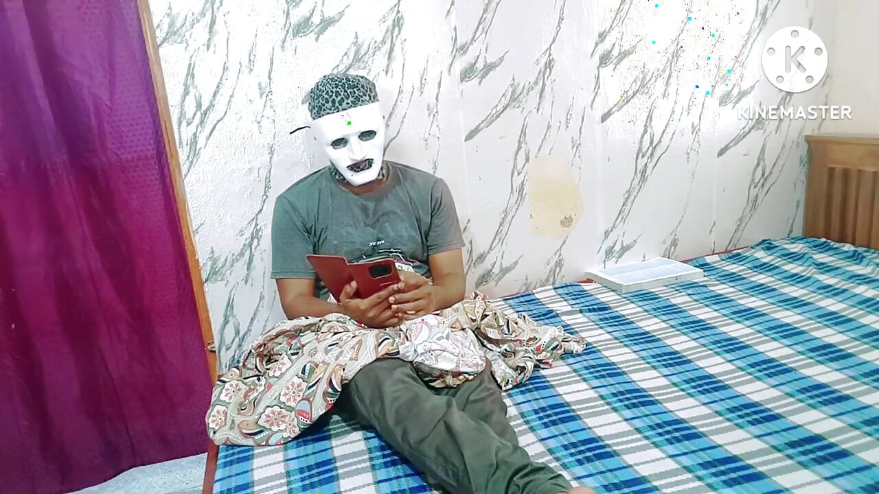 Abang tiri menggoda dan mengongkek saya buat kali pertama semasa menonton lucah - audio tamil dengan rintihan kuat sebenar