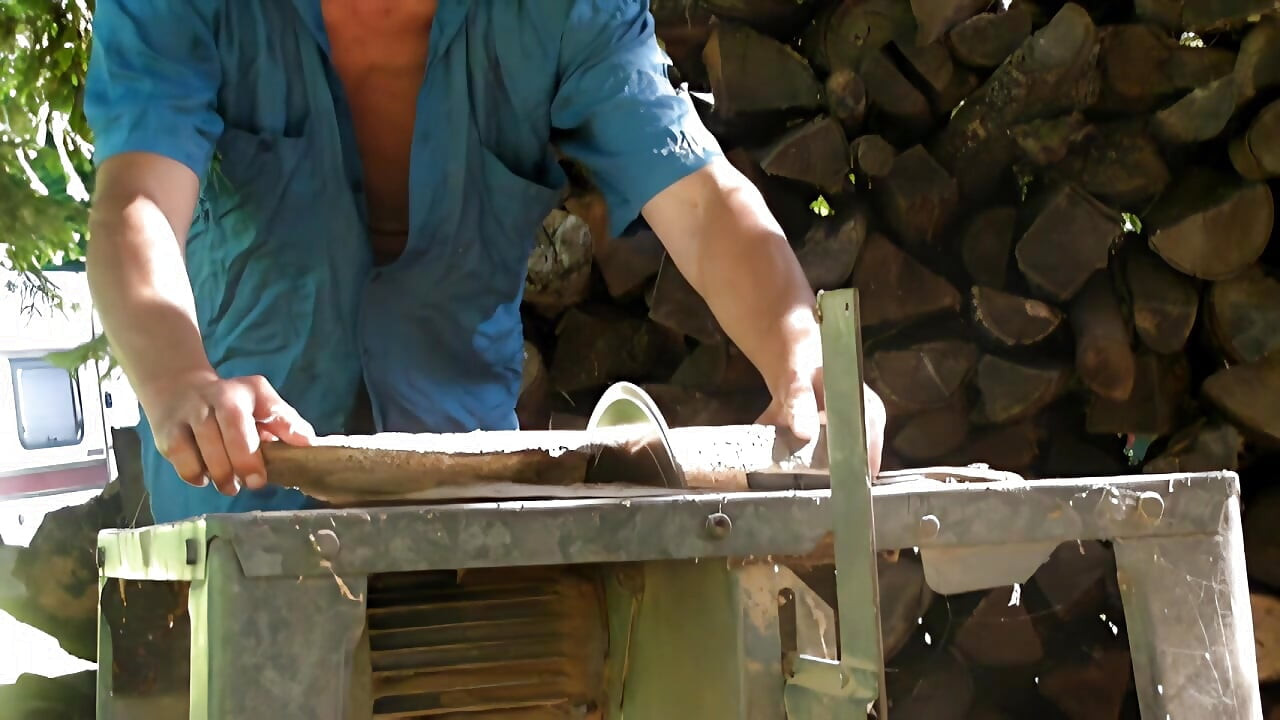 Sex with a circular saw
