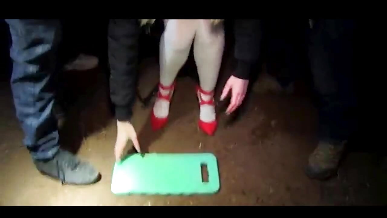 Teen Blonde Dogging Blowjobs and Big Facials