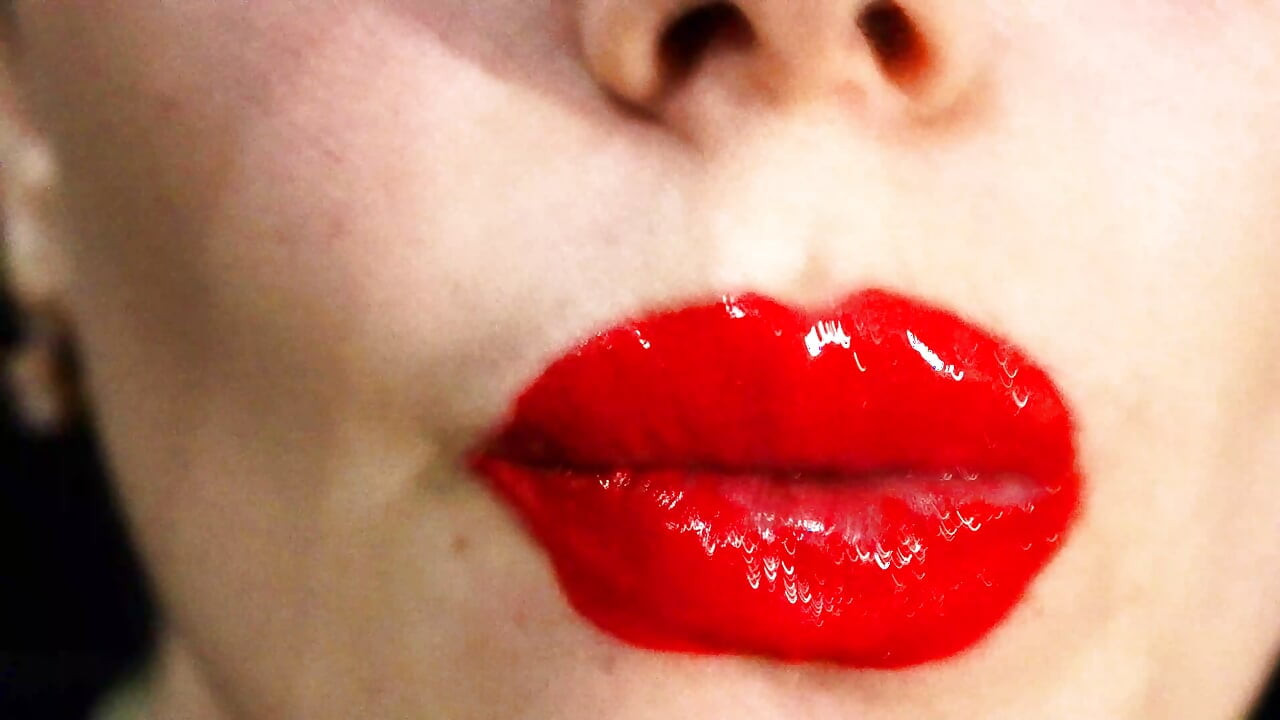 Red lips and a games with liquids and saliva! Milk and coffee! 4K -NO AUDIO-