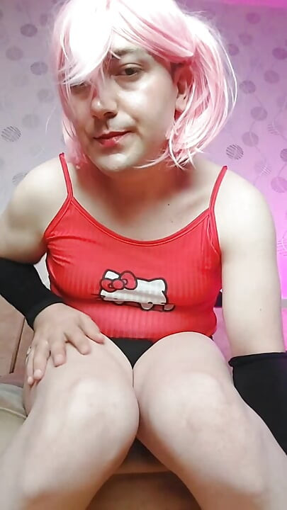 Femboy Booty Sissy s velkými stehny