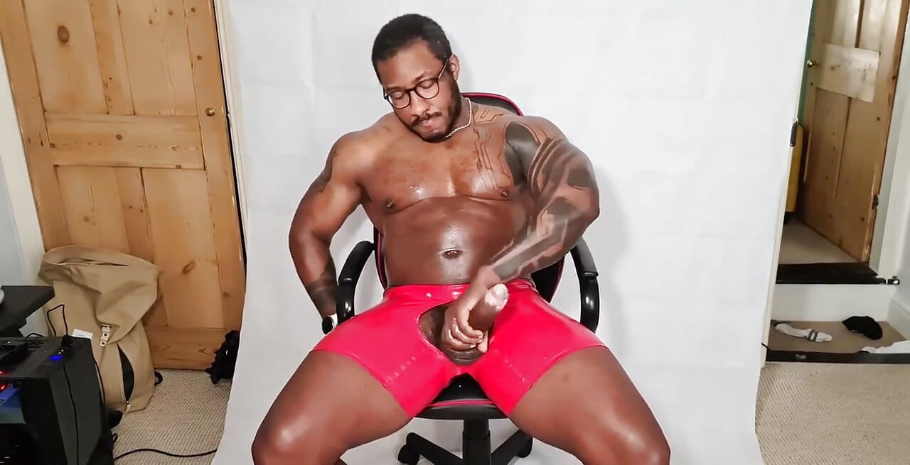 Week 5 of Pumping. Got This New Outfit