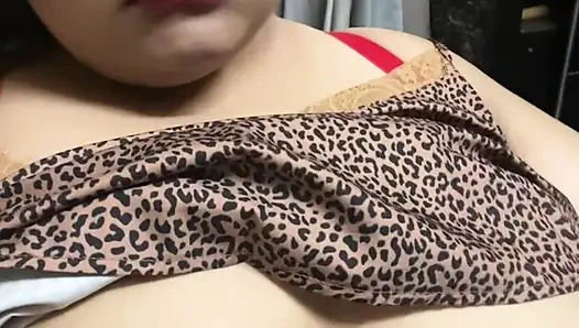 My Filipina stepsister took off her hijab and made this video for me on her phone.