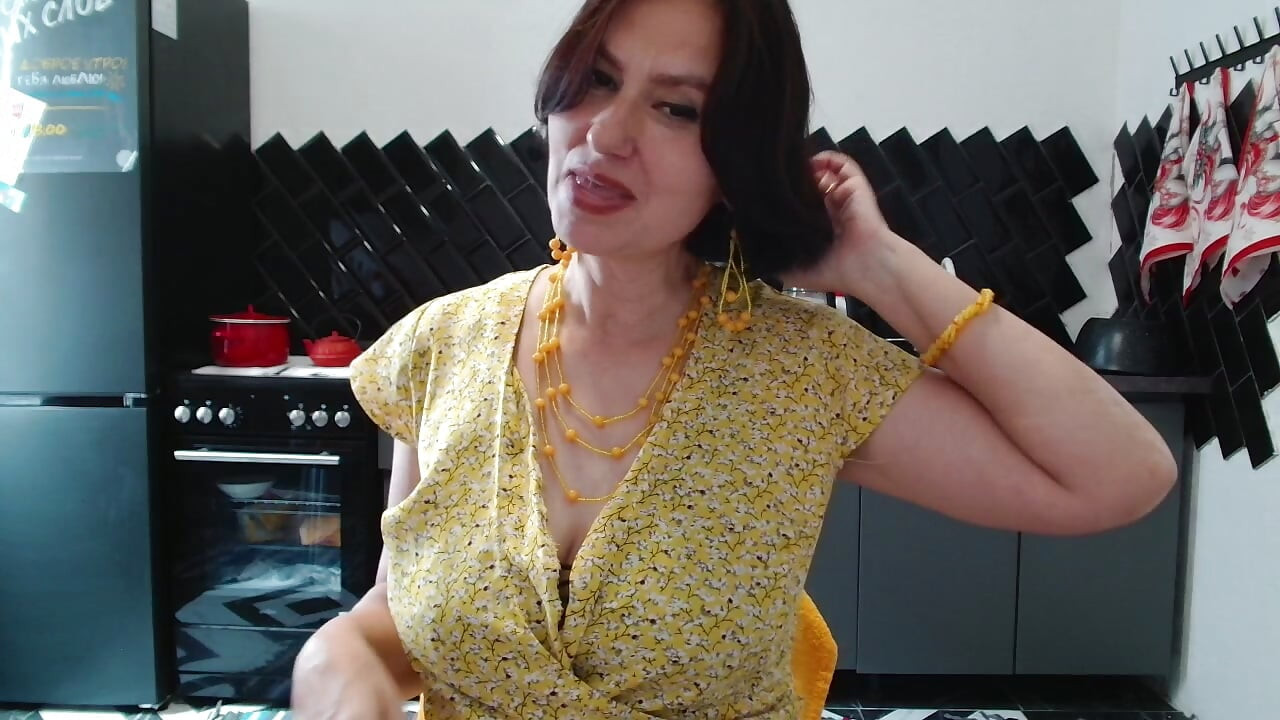 Three fingers in her mouth for moaning she thrusts