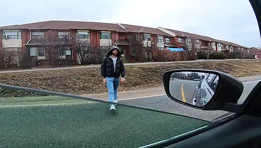 So nass, dass ich einen zufälligen studenten abgeholt und ihn roh gefickt habe