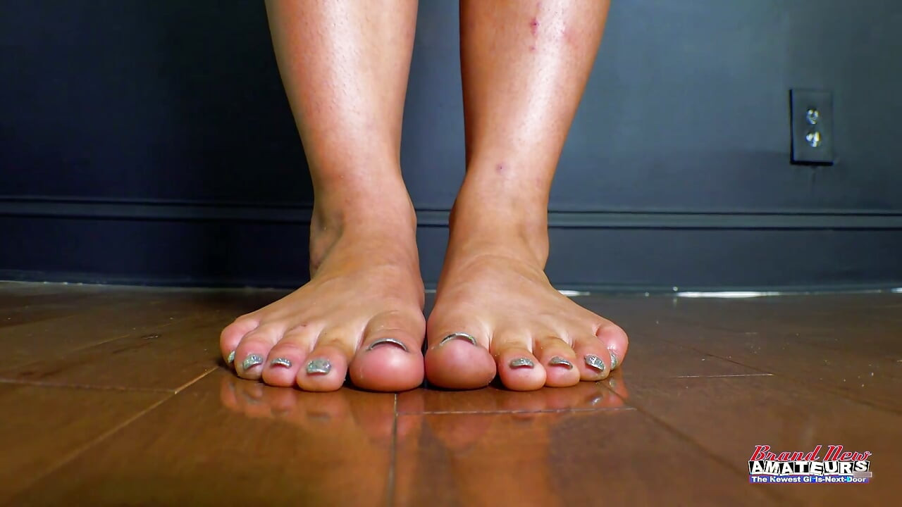 Stella 2 Natural Coed Newbie Mixes Soft Feet Filthy Rimjob Oral!
