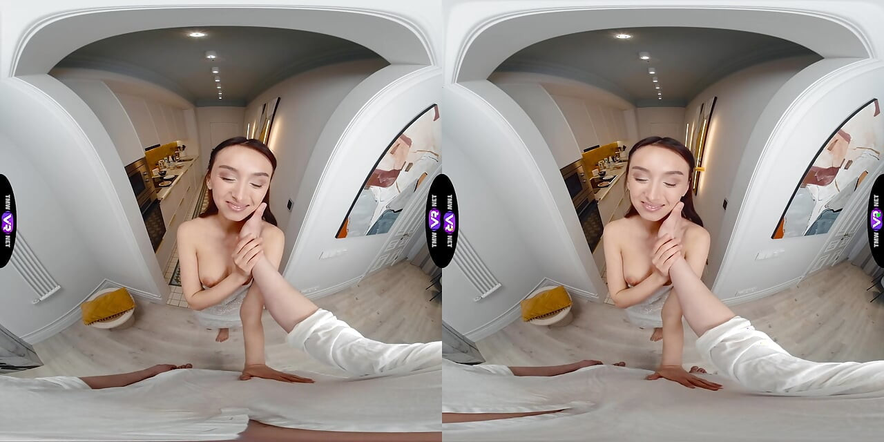 Ashly Rabbit serveert hete ochtend anale seks in plaats van ontbijt - Teenmegaworld