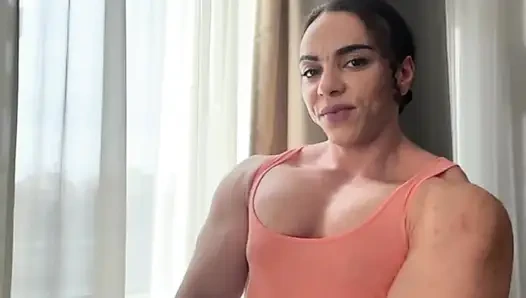 O yumuşak eller beni dokunmaktan tatmin edemeyecek