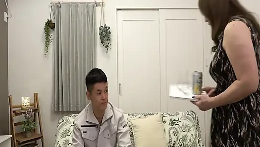 P123G06 A sexless and busty seduces an electrician who came to fix a cooler!