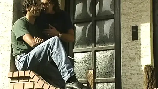 Привлекательные немецкие шлюшки трахаются в горячем сексе вчетвером