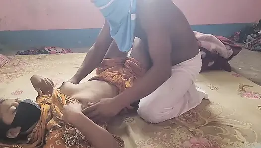 Video viral seorang pria Bangladesh sama wanitanya di rumah kosong.