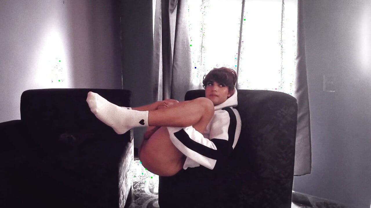 Femboy Gets Her Ass Fucked by the Male She Met in the Park