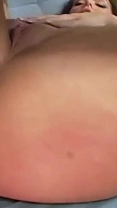 Plump Booty Brunette Likes Big Dick