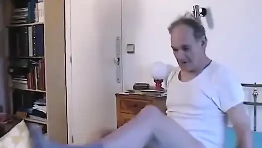Kirli küçük bir kaltak için ücretsiz konut.