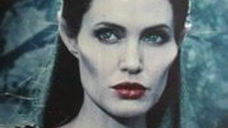Angelina Jolie malefica omaggio di sborra mmbk