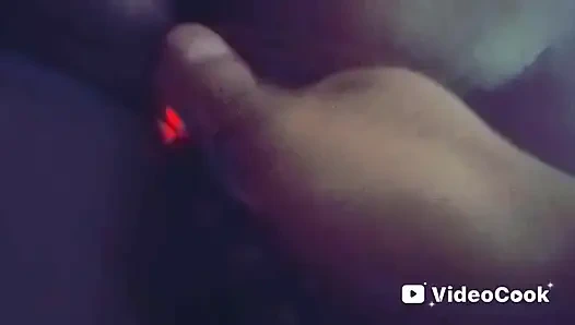 Mainin vibrator tengah malam!!