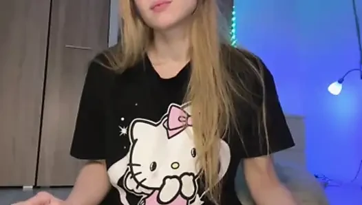 Webcam Streaming of a Blonde Girl