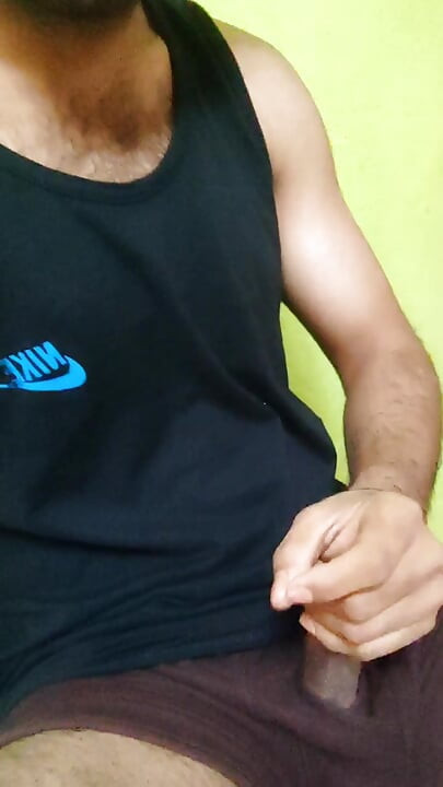 Desi hindi hot sexy boy masturbation in solo