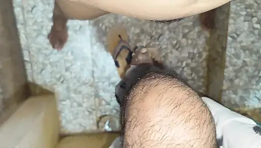 Menyetubuhi setengah cantikku di kamar mandi