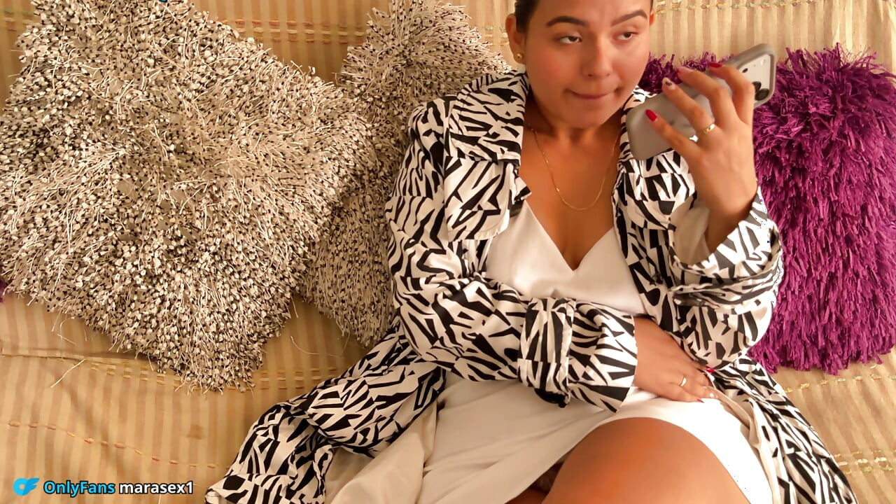 ICH FICKE DEN PSYCHOLOGEN MEINES FREUNDES, WÄHREND ICH MIT MEINER CUCKOLD-FRAU STREITE