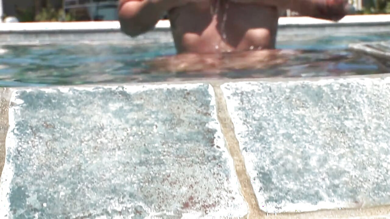 Brooke Banner fucks the pizza boy
