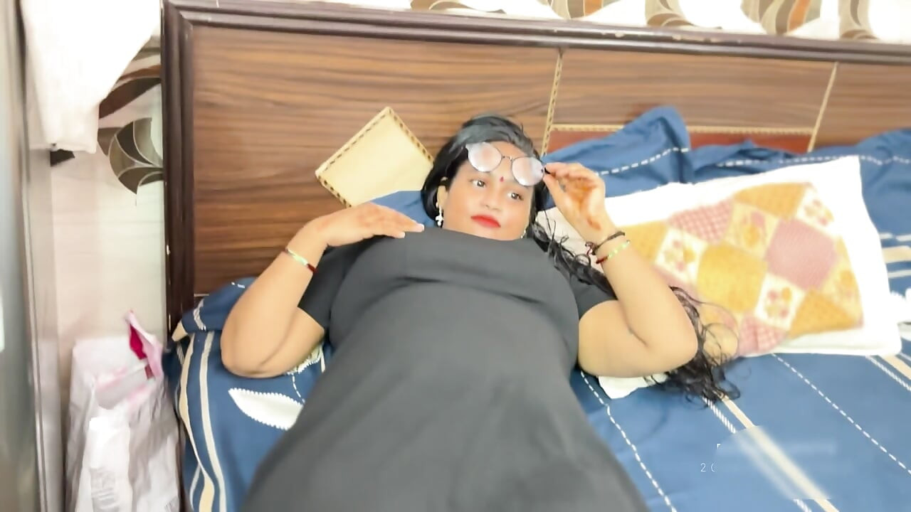 Hot Desi Bhabhi First Time Hotel Room. He Fucked Her Raw And Deep. Hindi Audio.