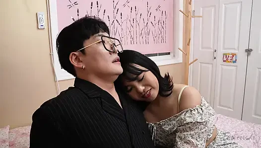 Seorang gadis bersponsor yang mendapat lubang dengan cepat sebelum bertemu dengan ketua