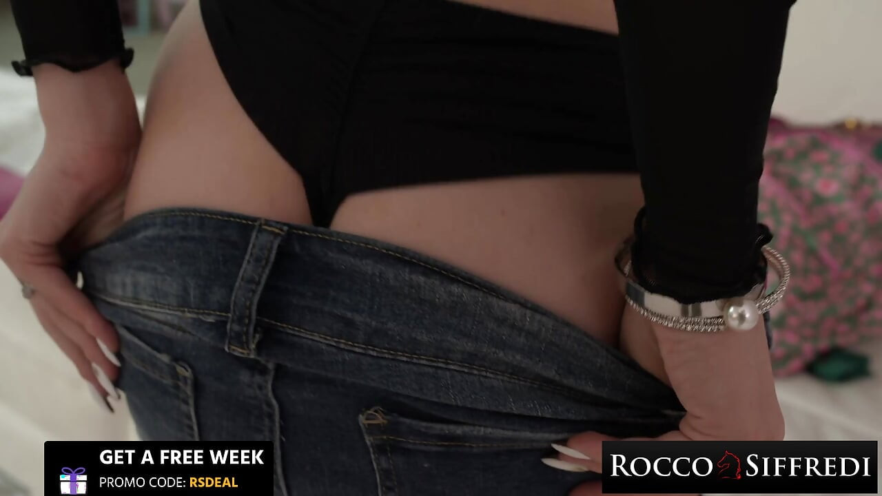 ROCCO SIFFREDI - des bombasses torrides partagent des énormes