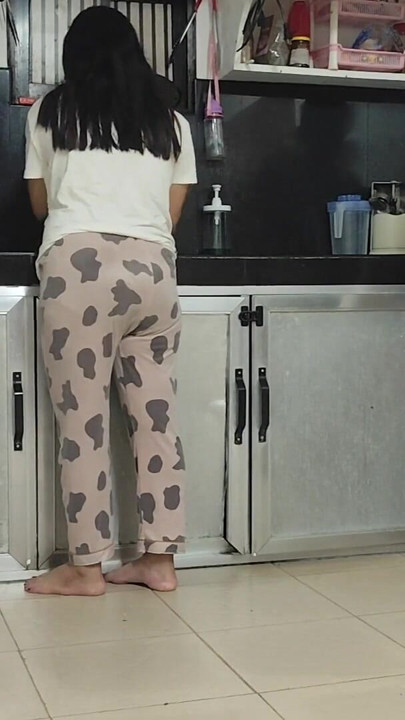 SNEAK FUCK AT THE KITCHEN BEFORE GOING TO SLEEP | Clip 1