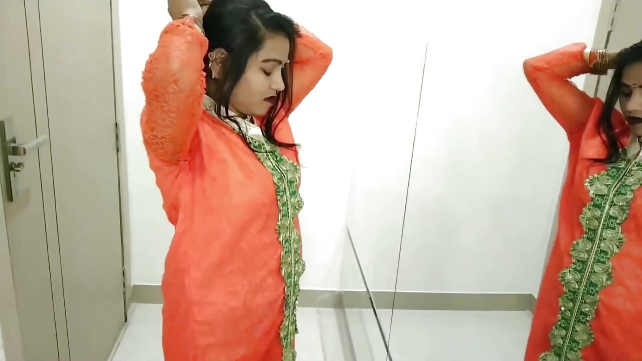 Jawan Horny Bhabhi ko piche se Choda