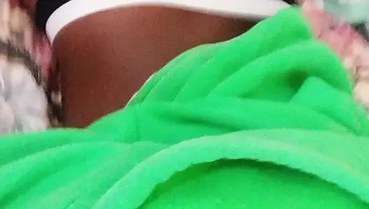 Hadi üstteki hatun bunu yapmama izin ver