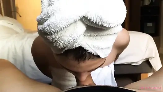 Mein stiefbrud beobachtet mich unter der dusche und fickte mich danach