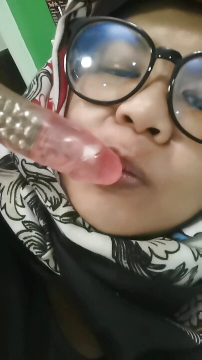 POV : Indonesia viral girl in her room